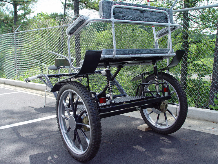 Two Wheel Horse Carriage Horse Buggies For Training Or Competition